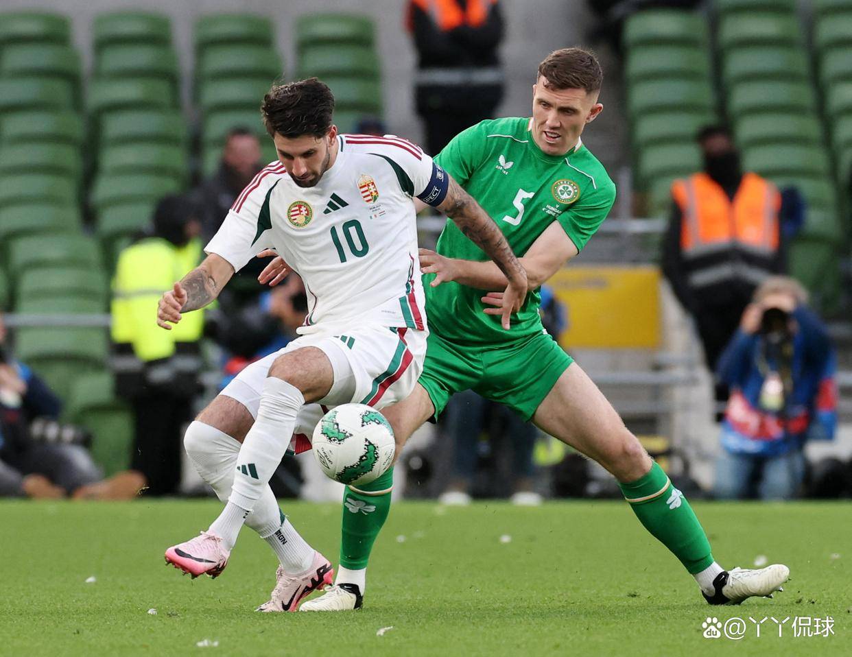 开云体育APP下载-匈牙利队在比赛中取得宝贵三分，实现突破