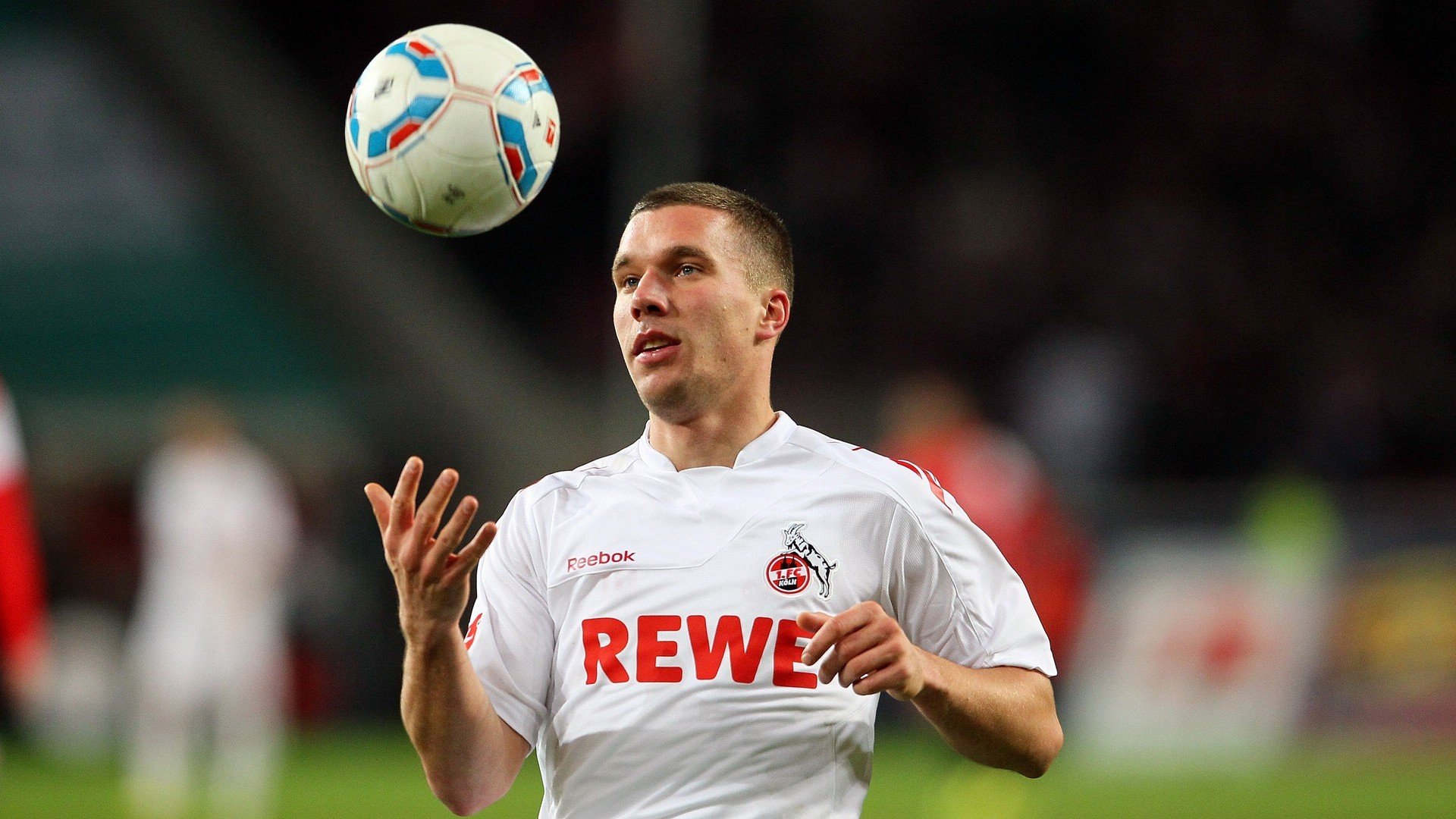 开云体育官网-足球与地缘的隐喻，当踏平卡塔尔遇上关键先生斯通斯